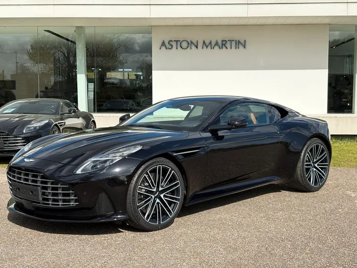 Aston Martin DB12
