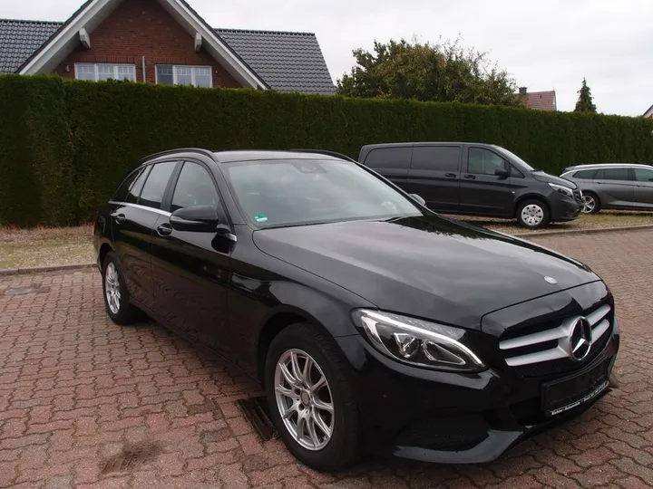Mercedes-Benz C 220