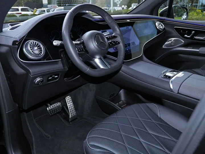Mercedes-Benz EQS