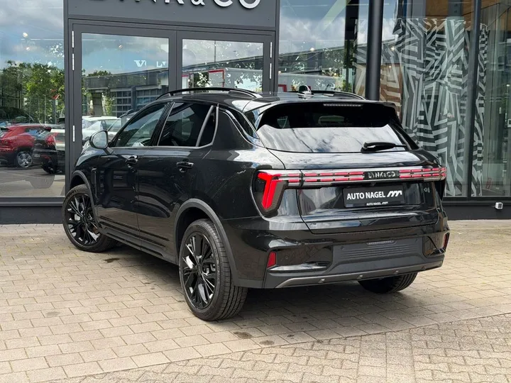 Lynk&Co 01