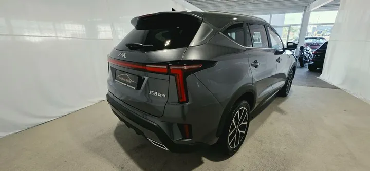 JAC 8 Pro