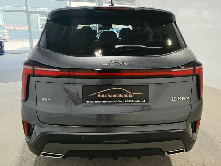 JAC 8 Pro