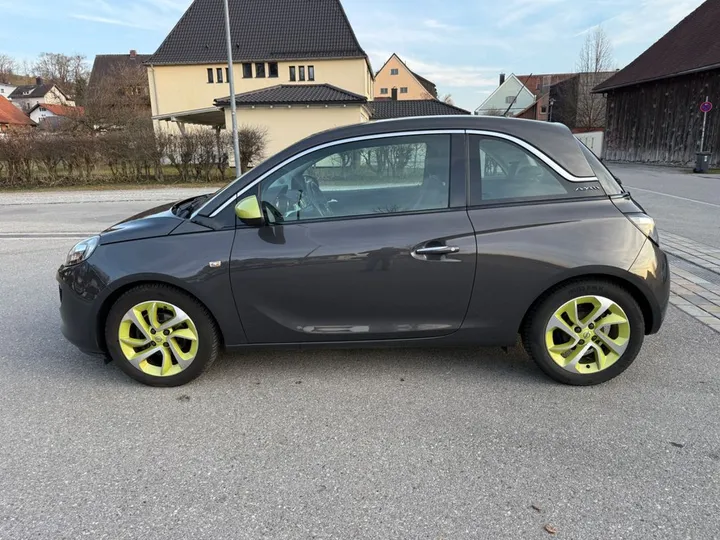 Opel Adam