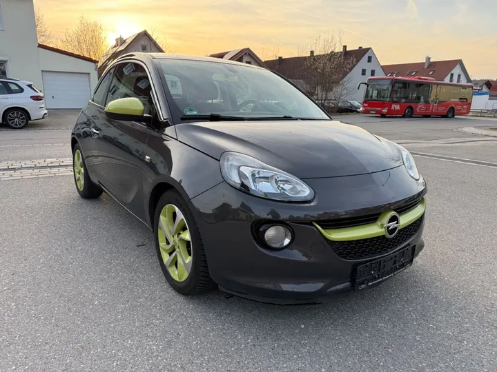Opel Adam