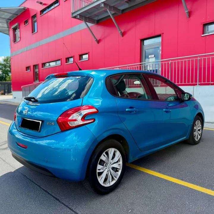 Peugeot 208
