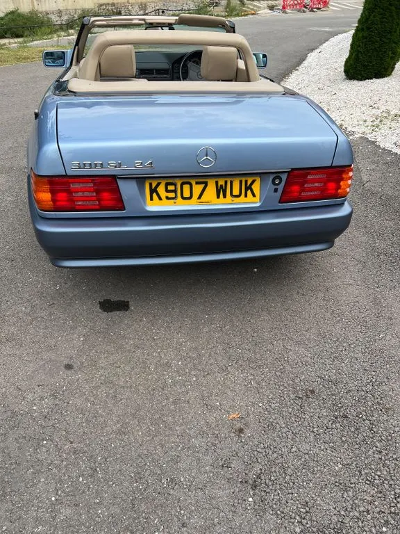 Mercedes-Benz SL 320
