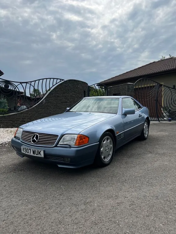 Mercedes-Benz SL 320