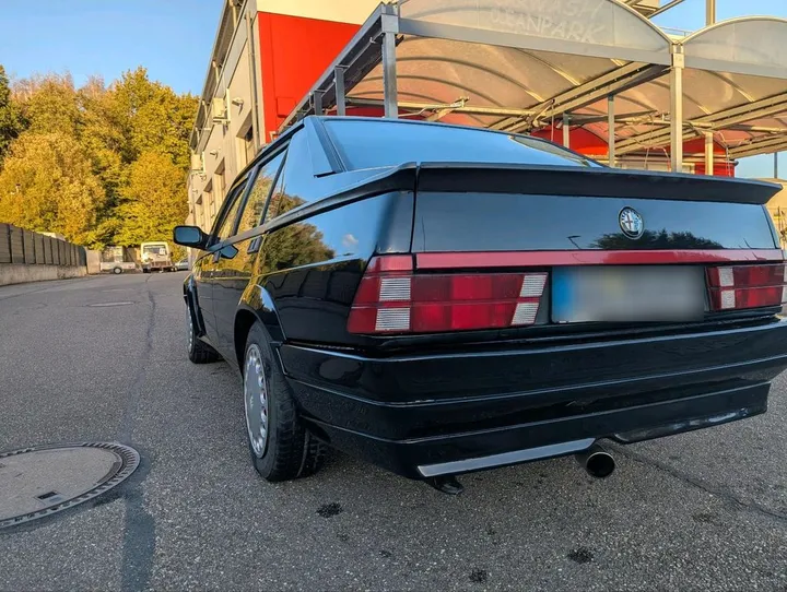 Alfa Romeo 75