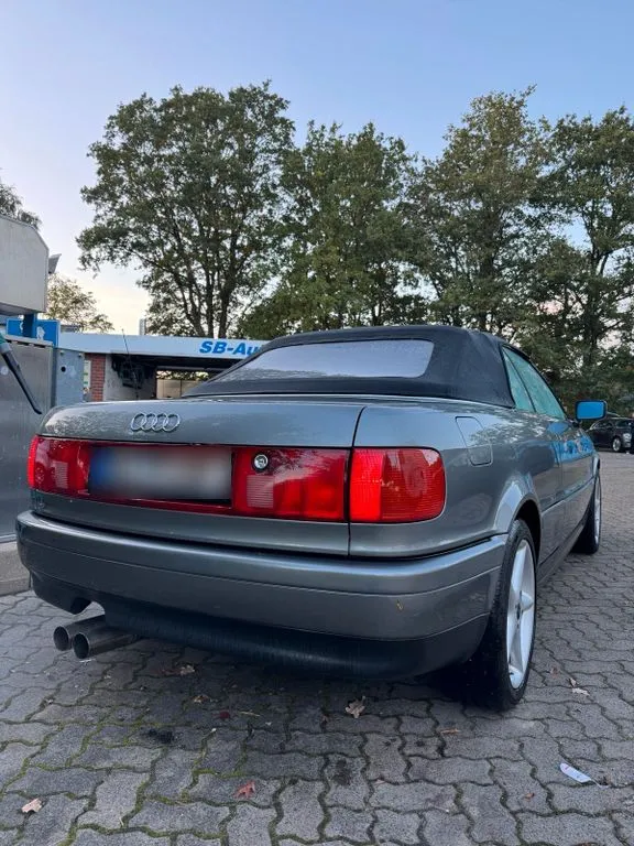 Audi 80