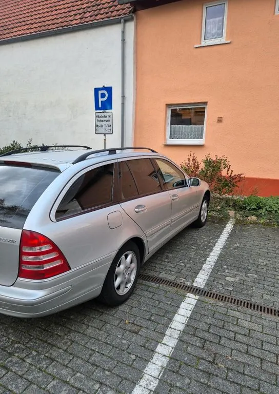 Mercedes-Benz C 200