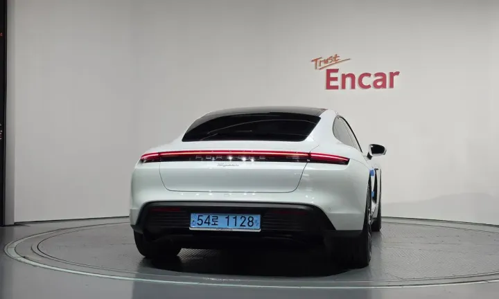 Porsche Taycan
