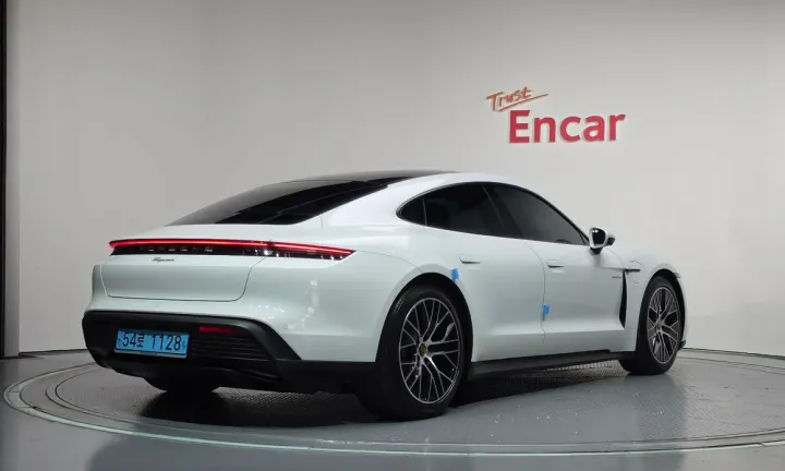 Porsche Taycan