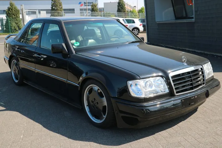 Mercedes-Benz 300