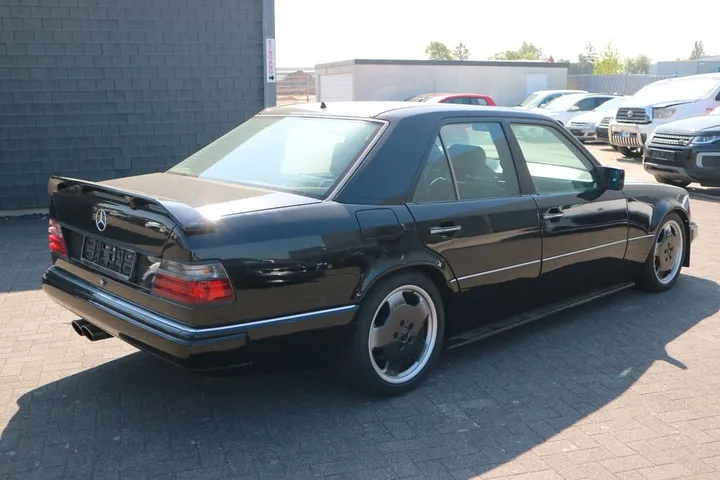 Mercedes-Benz 300