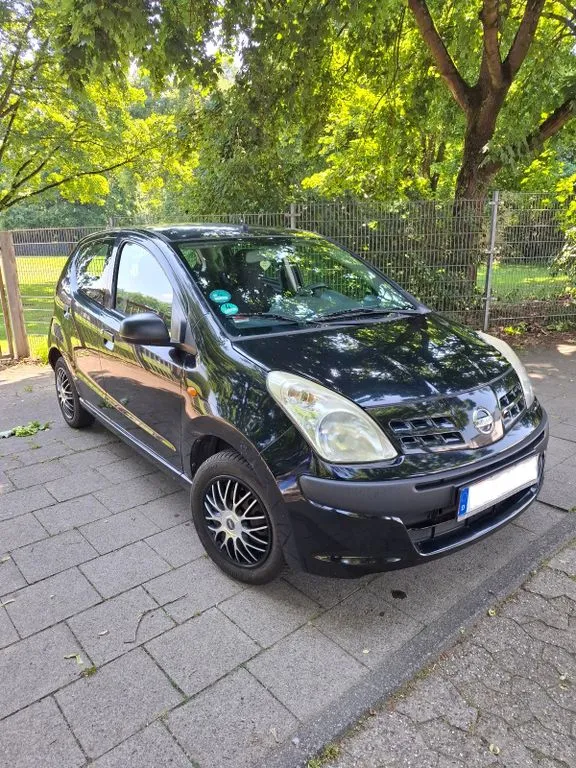 Nissan Pixo
