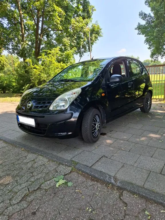 Nissan Pixo