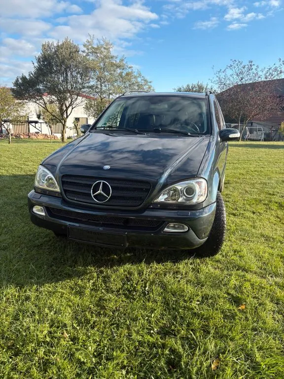 Mercedes-Benz ML 320