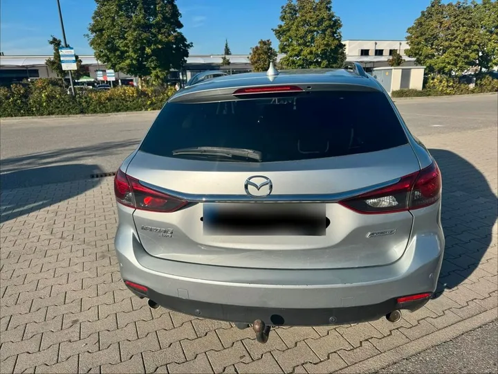 Mazda 6