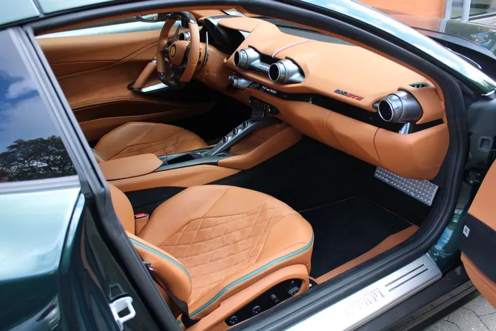Ferrari 812