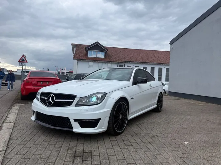 Mercedes-Benz C 63 AMG