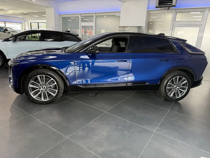 Cadillac LYRIQ