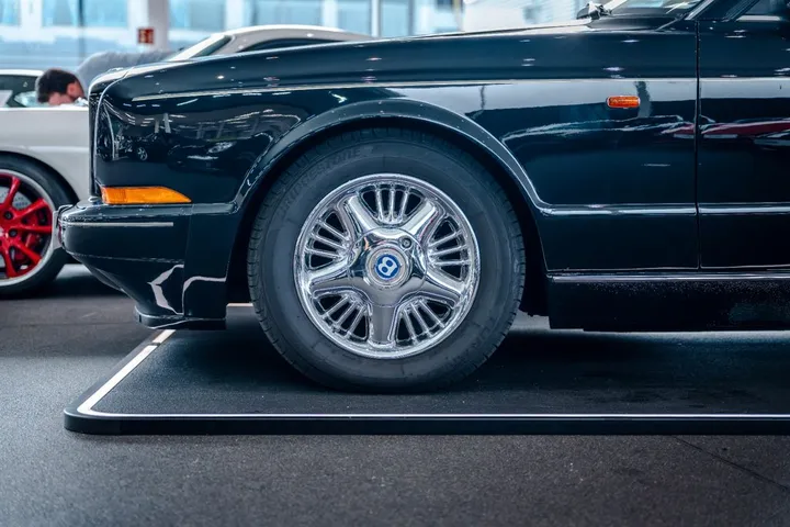Bentley Azure