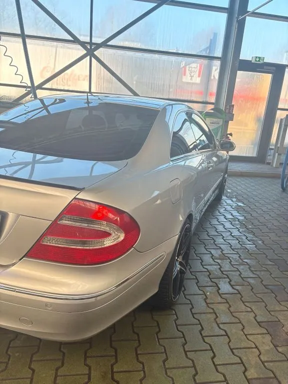 Mercedes-Benz CLK 500