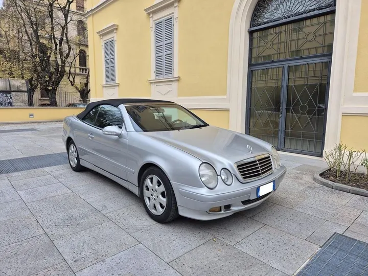 Mercedes-Benz CLK 230