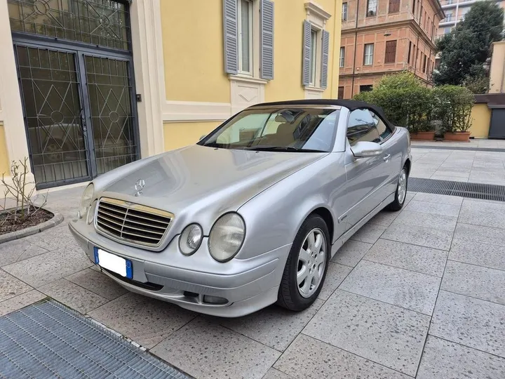 Mercedes-Benz CLK 230