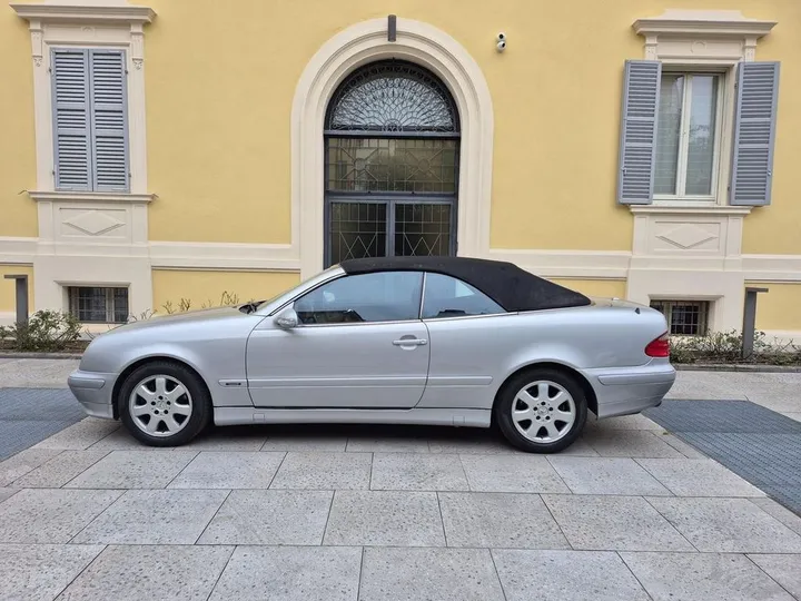 Mercedes-Benz CLK 230