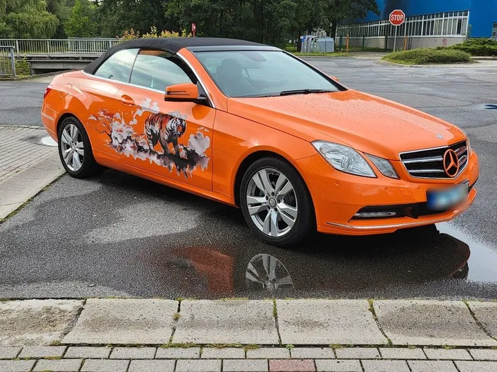 Mercedes-Benz E 200