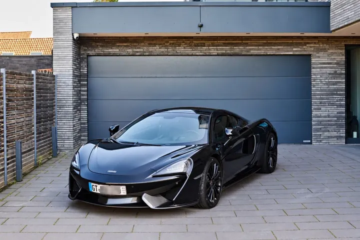 McLaren 570GT