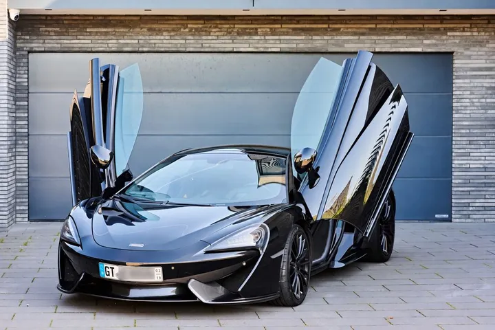 McLaren 570GT