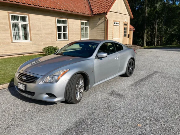 Infiniti G37