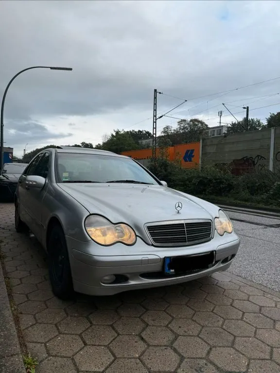 Mercedes-Benz C 220