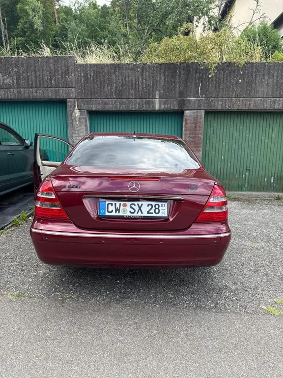 Mercedes-Benz E 500