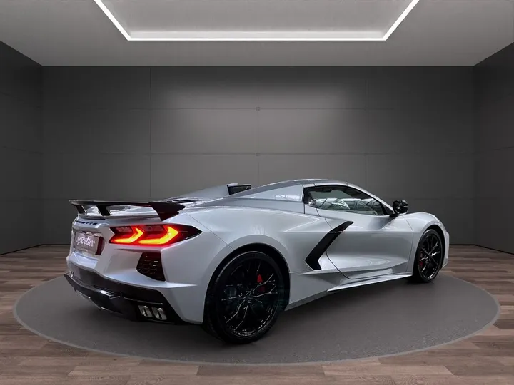 Corvette C8