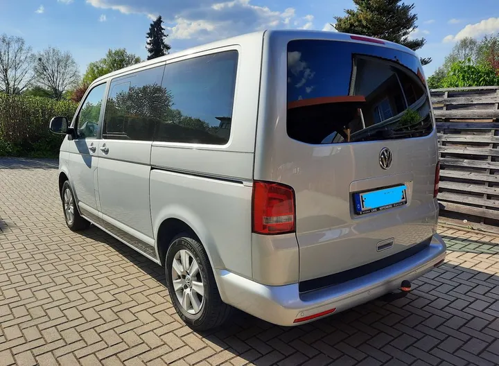 Volkswagen T5 Caravelle