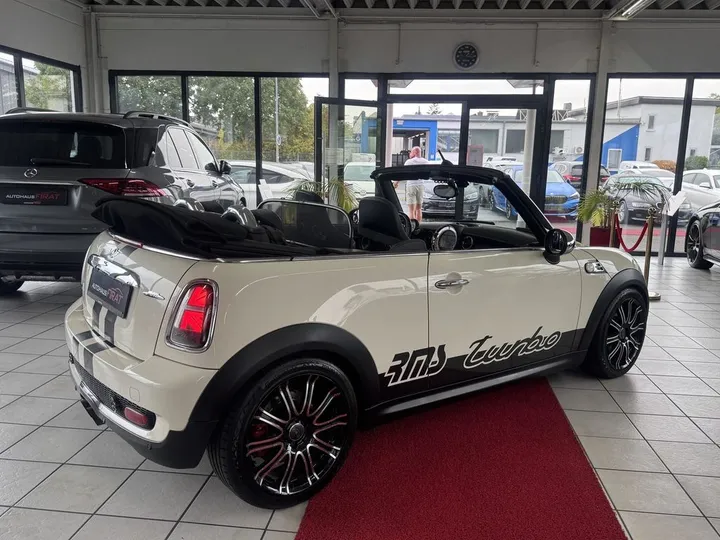 MINI John Cooper Works Cabrio