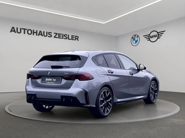 BMW 120