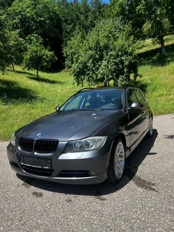 BMW 330