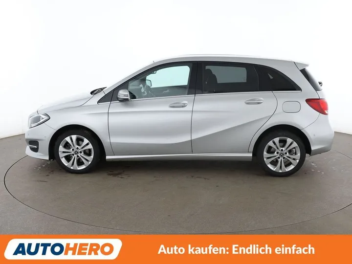 Mercedes-Benz B 180
