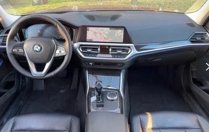 BMW 330