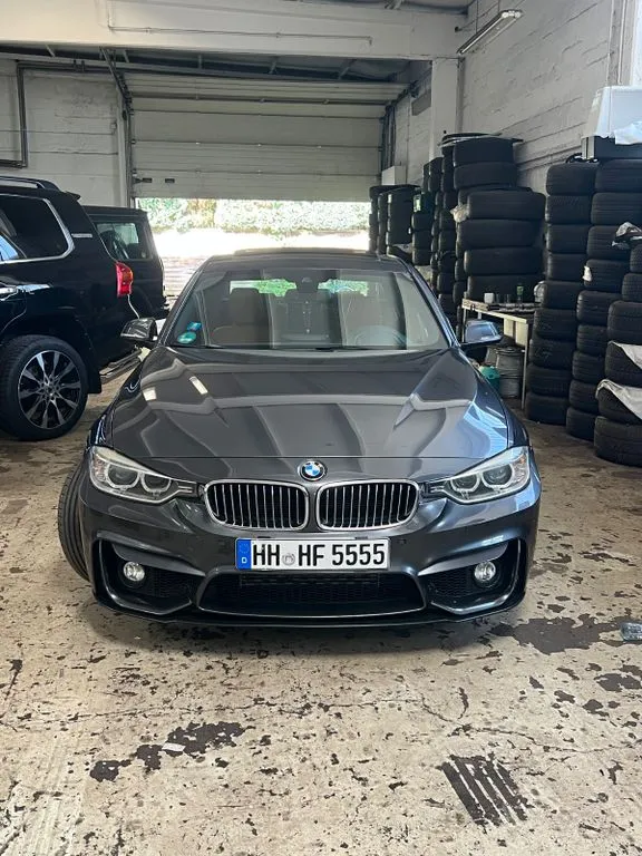 BMW 330