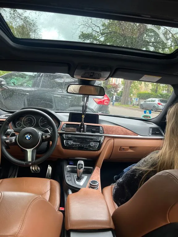 BMW 330
