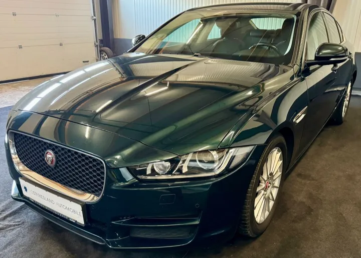 Jaguar XE