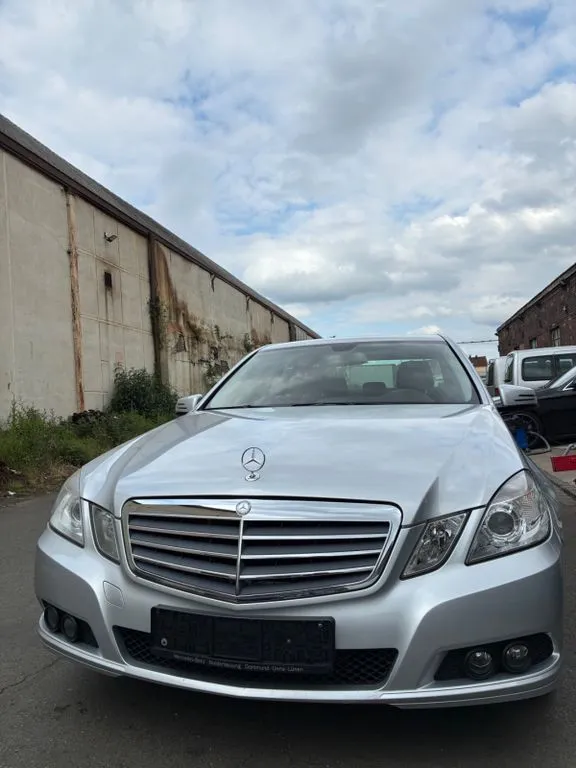 Mercedes-Benz E 200