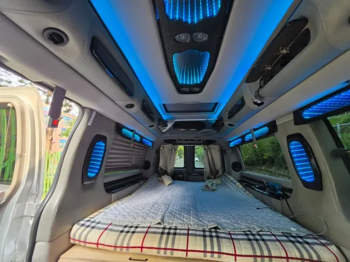 Chevrolet Express Van