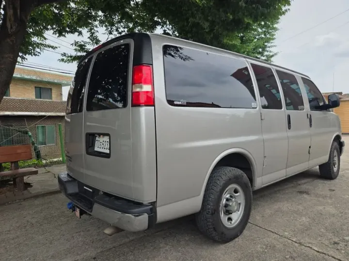 Chevrolet Express Van