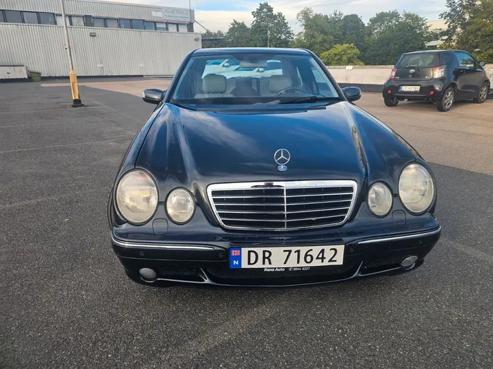 Mercedes-Benz E 55 AMG
